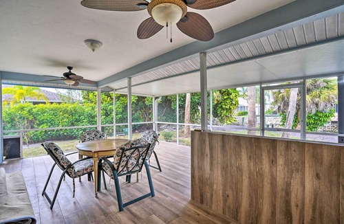 Central Naples Cottage | Pool Access & Beach Gear! Canalfront Naples Home