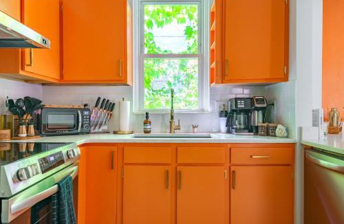Short North House | Prime Location Top Rated Clean Parking Free!