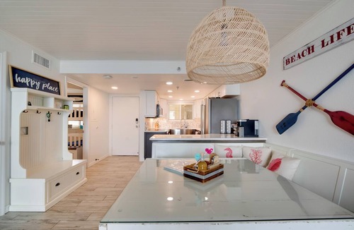 Hudson Condo | Private Beach Access & Gulf Views: Hudson Condo!