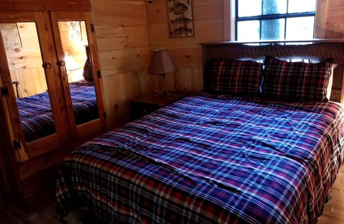 Lakemont Cabin | Private, Country Cabin in North Georgia's Mountainous Wilderness, Perfect for a Family Glamping Retreat