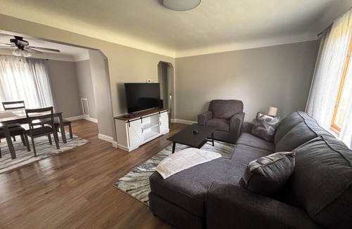 Mentor House | Private home, large yard, easy and close access to two major interstates