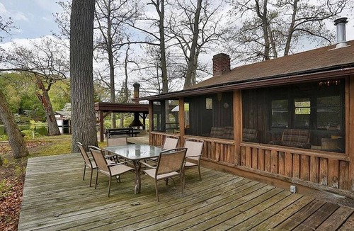 New Franklin Cabin | Private Island Retreat on Portage Lakes