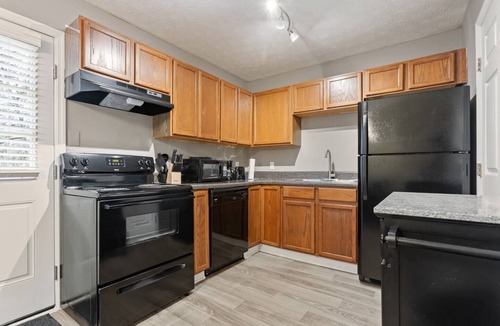 Seymour House | Private Mountain Retreat Pigeon Forge! (CDC Safe)