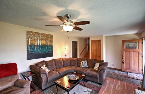 Kenwood Cottage | Quaint Duluth Hideaway w/Private Fenced-in Yard!