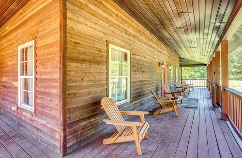 McArthur Cottage | Quiet Family Cabin in Hamden: Hot Tub + Game Room!