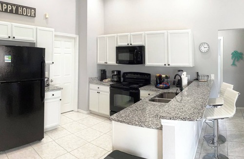 Thousand Oaks House | Quiet Sun Villa. Close to Disney, Universal, Golf Courses. Private Heated Pool!