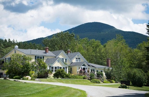 Mendon Apartment | Red Clover Two Bedroom Suite near Killington
