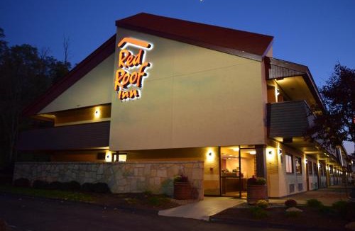 Barton Hotel | Red Roof Inn St Clairsville - Wheeling West