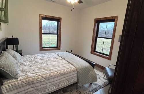 Granville Other | Relaxing 2-bedroom barndominium and farm with fishing pond in fabulous Granville