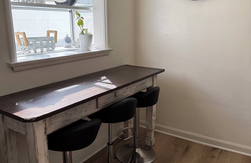 Sunset Park House | Relaxing 3-bedroom house with AC in Santa Monica