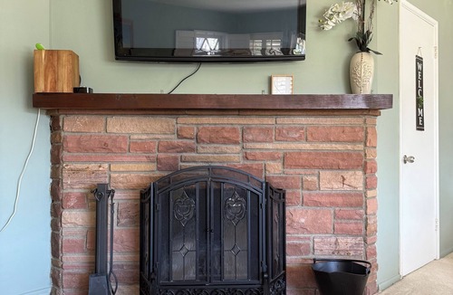 Sunset Park House | Relaxing 3-bedroom house with AC in Santa Monica