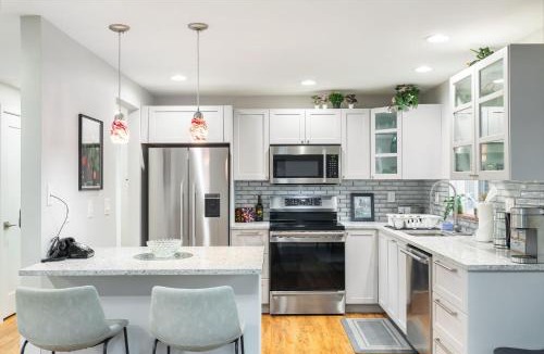 White Center House | Relaxing 3BD West Seattle Escape