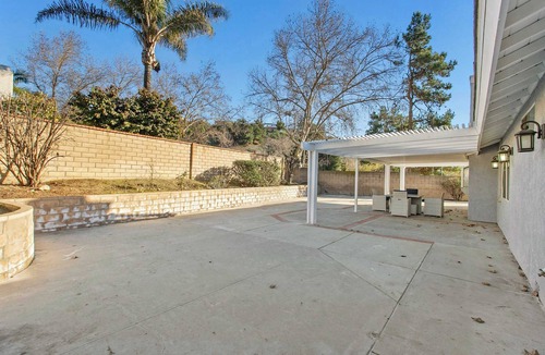 Walnut House | Relaxing 5BR Escape｜Big Backyard & Cozy Patio｜Pet-Friendly｜Flexible Lease #41682