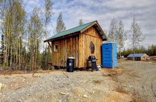 Houston House | Relaxing Rustic Cabin Retreat, Dry Cabin Experience And Year Round Fishing Fun in Houston, Alaska