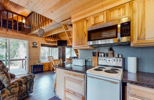 Cle Elum Cabin | Remote riverfront cabin with incredible views, deck, firepit & water access