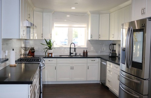 Bellflower House | Renovated Home 3B2B Near Anaheim Cerritos Long Beach Artesia Orange County LAX