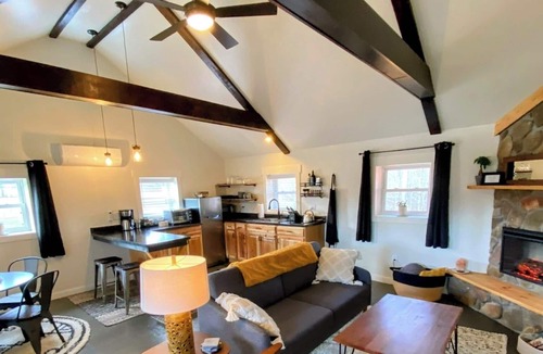 Bartlett Cottage | Romantic Getaway: King Bed, Hot Tub, Fenced Yard, Wooded Nature Trail