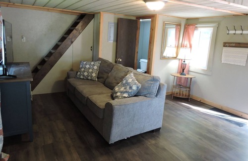 Malaga Cabin | Rustic Cabin at Sparkman Lake
