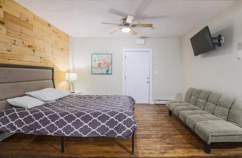 Worcester Apartment | Rustic Private Studio Near Downtown Worcester