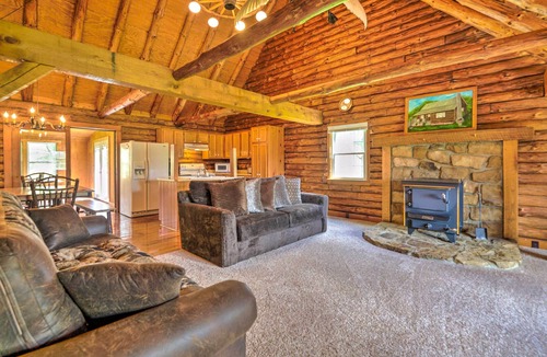 Zanesville House | Rustic Zanesville Getaway w/Expansive Yard!
