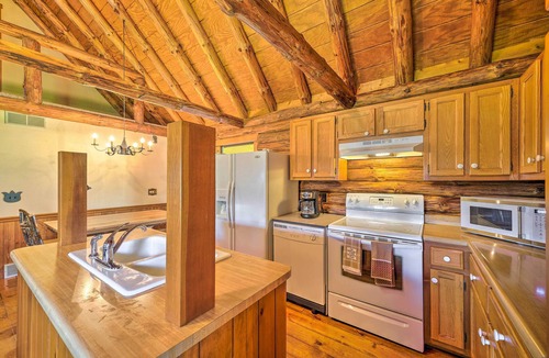 Zanesville House | Rustic Zanesville Getaway w/Expansive Yard!