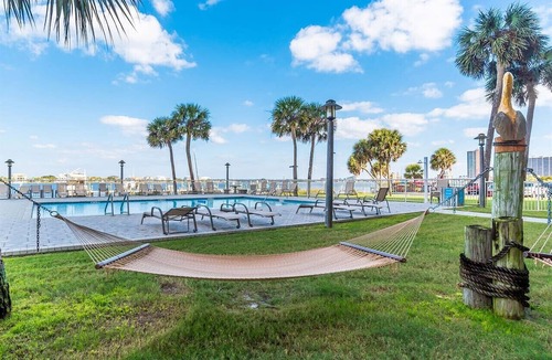 Villa Sabine Condo | Sabine 6E- Sleeps 6 Gulf View Pensacola Beach Condo