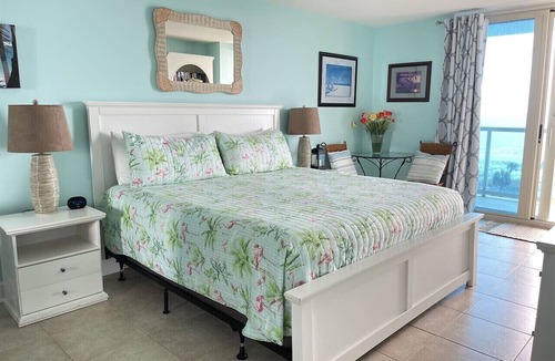Villa Sabine Condo | Sabine 6E- Sleeps 6 Gulf View Pensacola Beach Condo