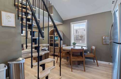 Hampton Cabin | Sandy Toes Cottage - Tiny Home at Hampton Beach