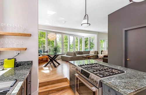 Stowe House | Sauna, open floorplan