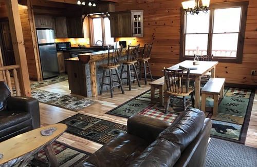 Warsaw Cabin | Secluded 3-bedroom cabin on 42 wooded acres with fishing pond, AC, WiFi
