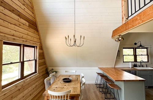 Coolville House | Secluded A-Frame on 22 Acres near Athens