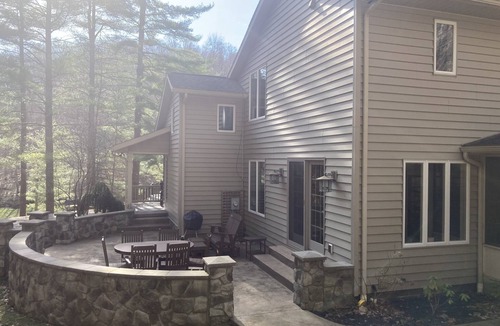 Warsaw House | Secluded Fully Furnished Home with Deck overlooking a Pond