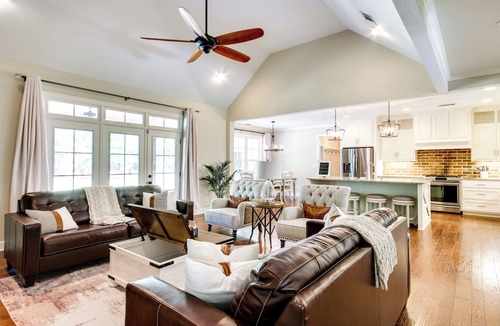 Hephzibah Cottage | Secluded Stylish Modern Farmhouse