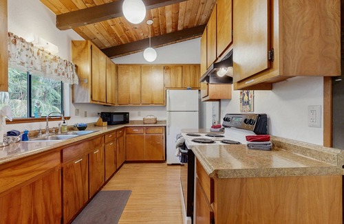 Volcano House | Serene property with nature walk, meditation spot & enclosed gardens