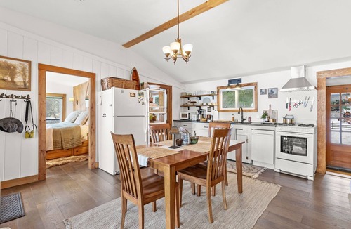 Strafford Cabin | Serene Waterfront Escape - Strafford, NH