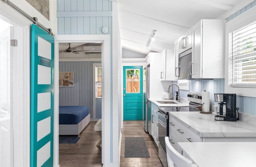 Key West Historic District House | Shared Pool + Backyard Lounge | Charming Cottage | Steps to Waterfront Dining