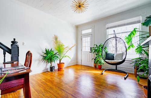 Victorian Village House | Short North Convention King Bed Free Parking!