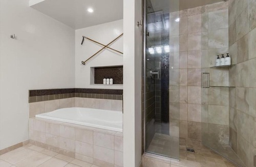 Downtown Steamboat Springs House | Sleek Mountain Retreat - Downtown - Summer AC