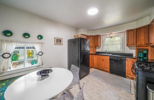 Garrettsville House | Small town vibes in Garrettsville.