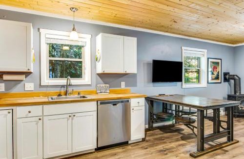 Snoqualmie Pass House | Snowdrop Summit Cabin