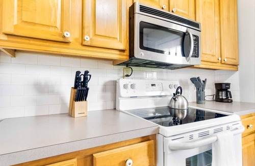 Sandalwood House | ~Solid Stay Sleeps 8 UNF, Mayo Clinic, & Beach~