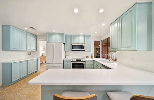 East Rocks House | Sooner Beach Escape: Cute Pool Home in East Rocks
