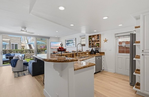 South Mission Beach House | South Mission Beach Shores: Patio, BBQ & AC