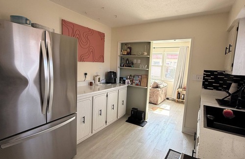 Disston Heights House | Spacious 2 BR + Sunroom - Near Beaches and Downtown