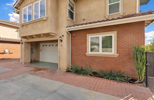 San Gabriel House | SPACIOUS 3-bedroom house FREE PARKING & Centrally Located Disney & Universal