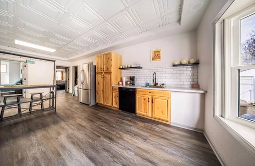 Cuyahoga Falls House | Spacious 4BR Near Riverfront, Sleeps 14, Pet-Friendly, Games, Firepit, CVNP