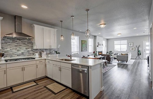 Longmont House | Spacious, bright executive SW Longmont home, close to Boulder