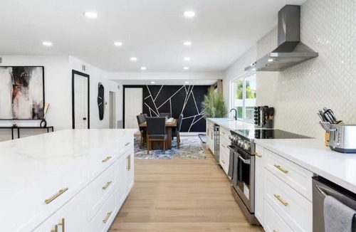 Westminster House | Spacious Designer Pool House