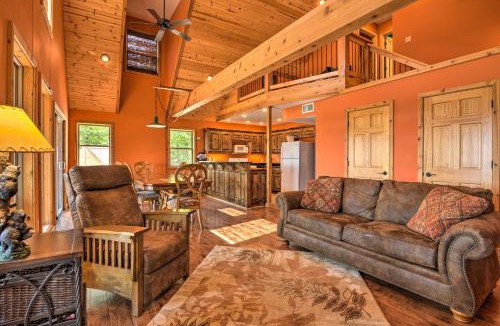 Eureka Springs House | Spacious Log Cabin w/Fire Pit & Game Room!