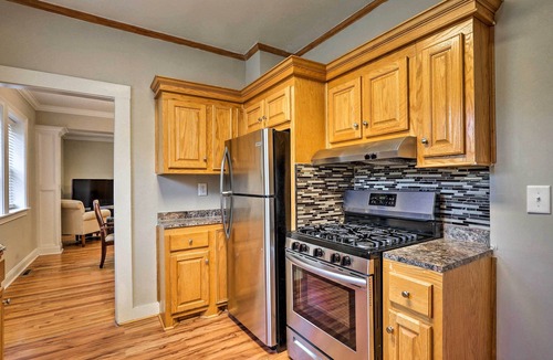 Mount Pleasant House | Spacious Mount Pleasant Home: 5 Mi to Beach
